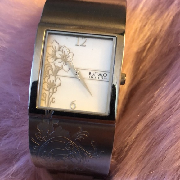 MONTRE Buffalo - Picture 2 of 3